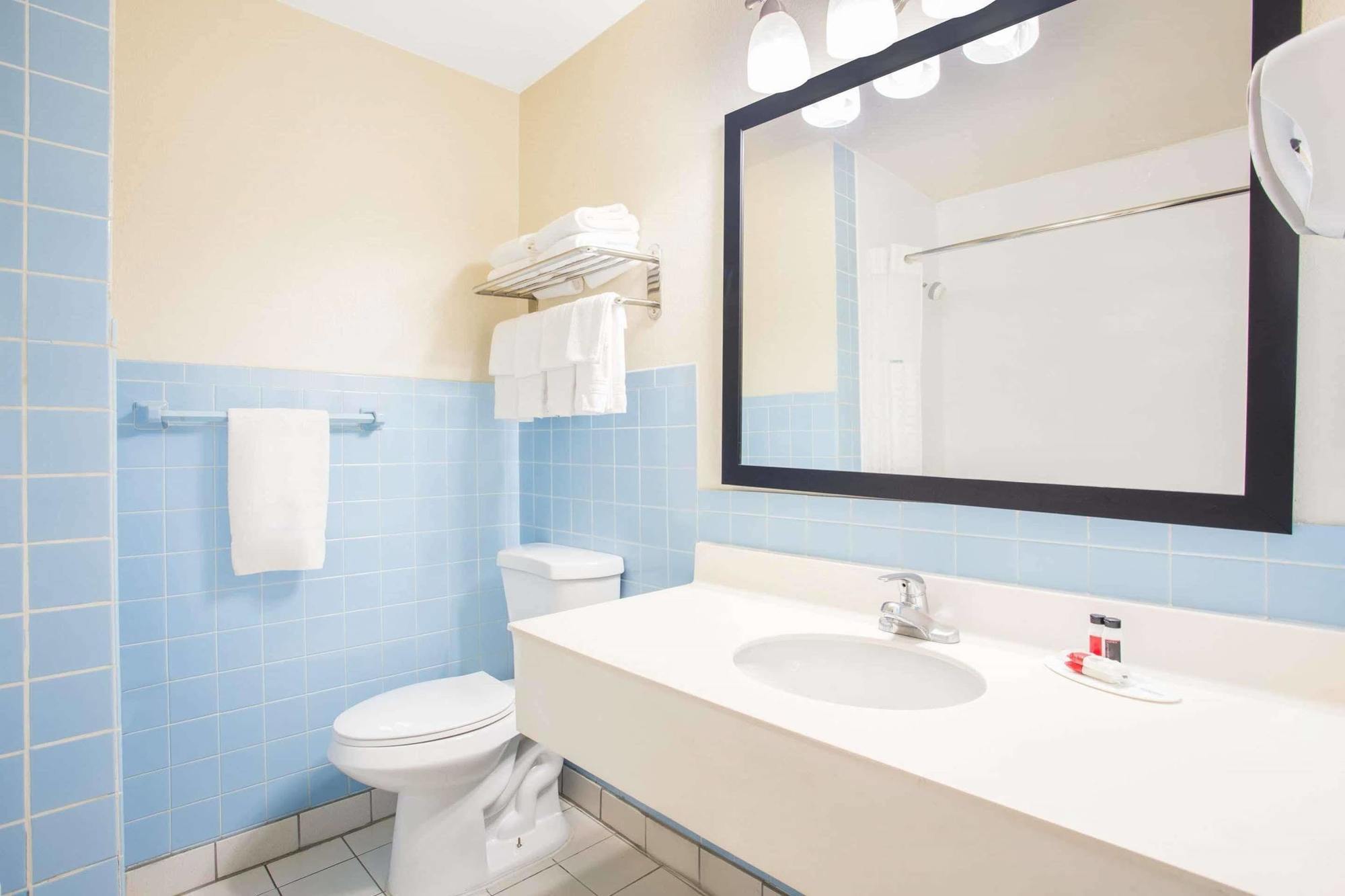 Fairbridge Inn Express Buffalo Airport Williamsville Extérieur photo